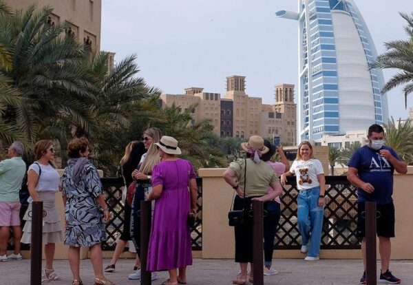 STOCK-Tourists-Dubai-Madinat-Jumeirah